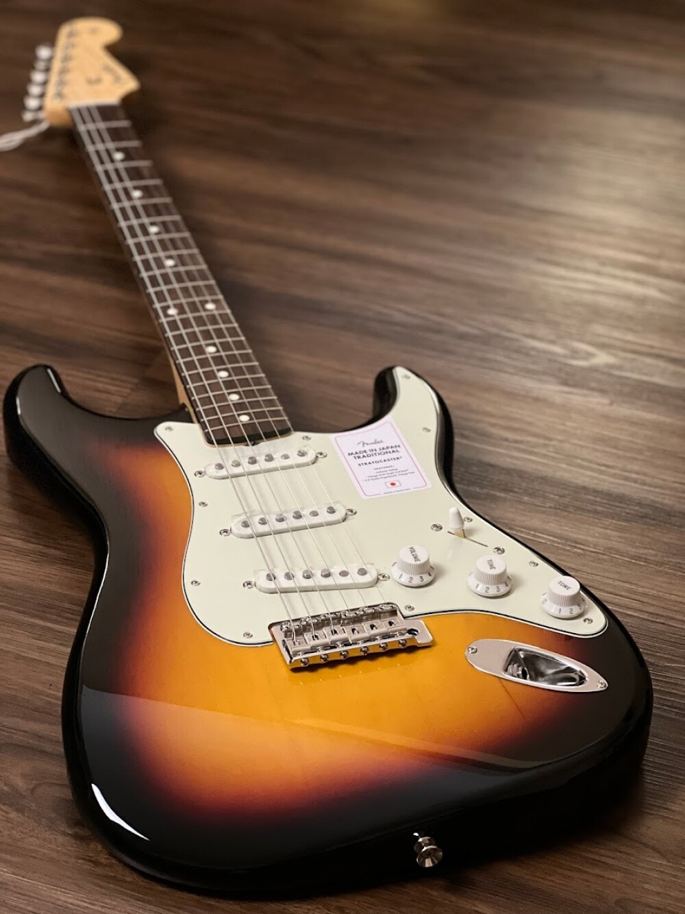 Fender Japan Traditional II 60s Stratocaster with RW FB in 3-Tone